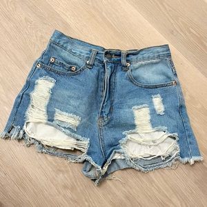 Size small signature 8 distressed ripped jeans